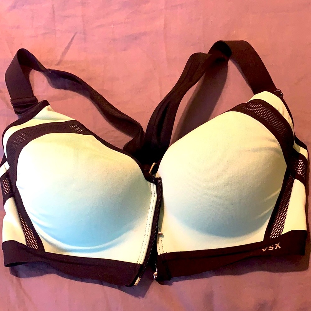 Barely Worn- Mint Green Victoria Secret Zip Up Sports Bra